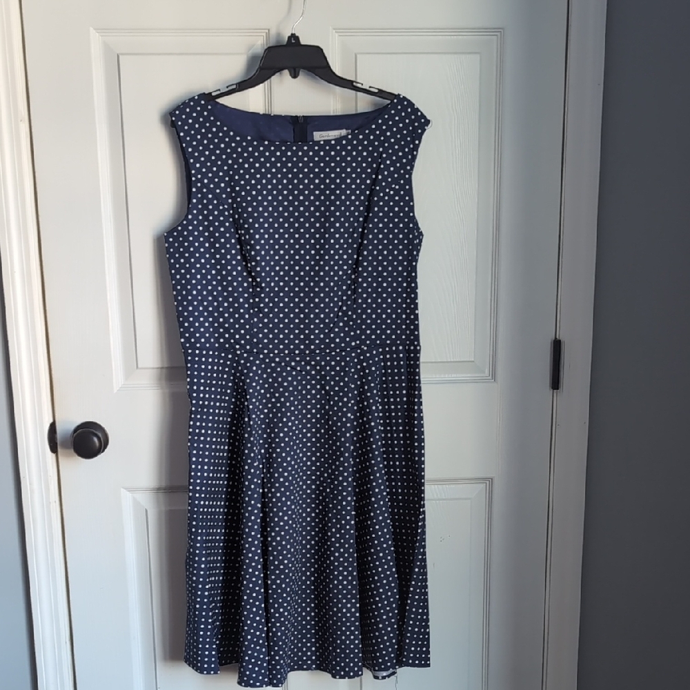 Chic Navy Polka Dot Midi Dress